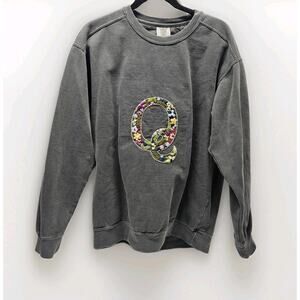Comfort Colors Embroidered Q Sweatshirt Grey Size Large Crewneck
